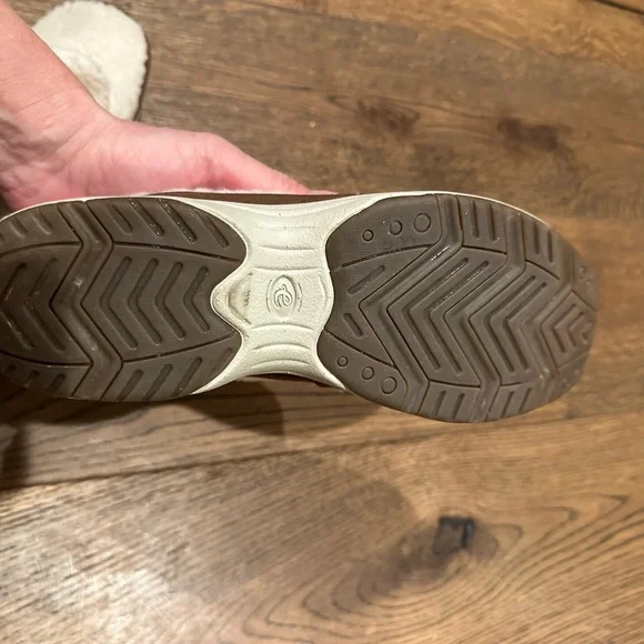 Easy Spirit - Picture 9 of 15